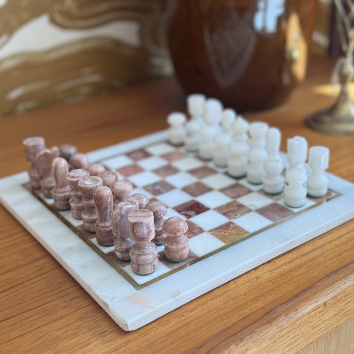 Vintage marmeren schaakspel rood met wit | Sprinkelhop