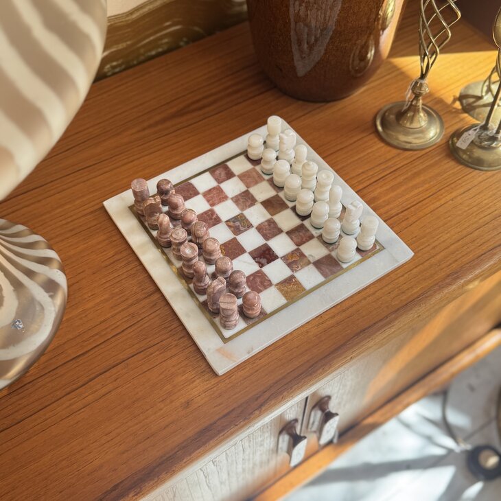 Vintage marmeren schaakspel rood met wit | Sprinkelhop