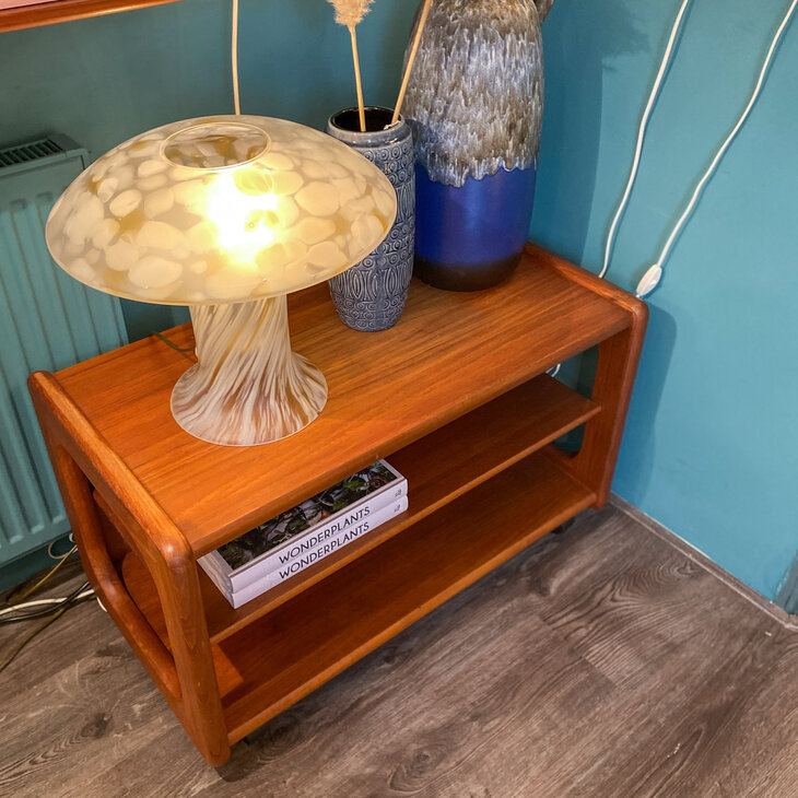 Vintage Toften Denmark open kastje teak op wieltjes