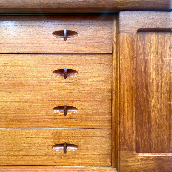 Vintage Deens dressoir teak HW Klein voor Bramin | Sprinkelhop