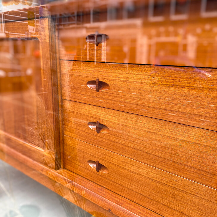 Vintage Deens dressoir teak HW Klein voor Bramin | Sprinkelhop