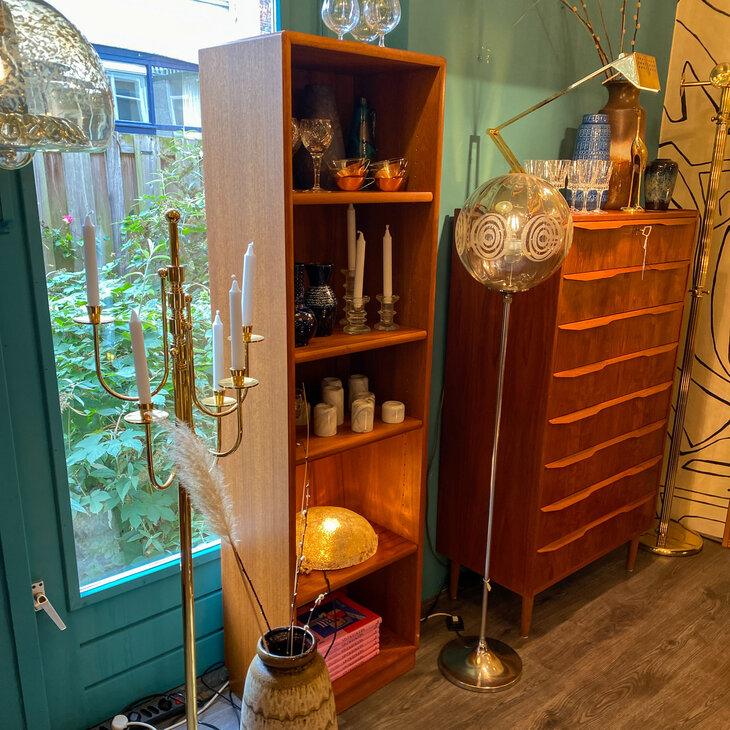 Hoge vintage teak boekenkast open kast | Sprinkelhop