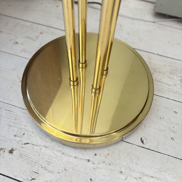 Vintage vloerlamp Glash&uuml;tte Limburg messing met melkglas | Sprinkelhop 