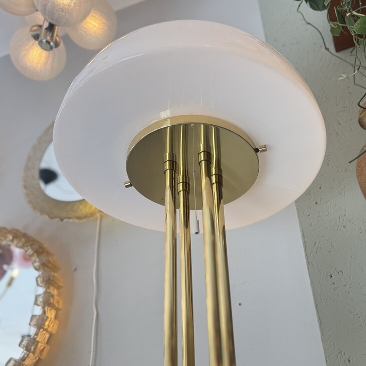 Vintage vloerlamp Glash&uuml;tte Limburg messing met melkglas | Sprinkelhop 