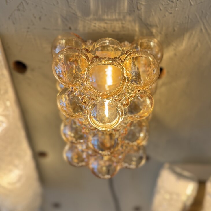 Helena Tynell voor Glashutte Limburg amber bubble glazen wandlamp