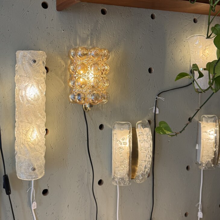 Helena Tynell voor Glashutte Limburg amber bubble glazen wandlamp