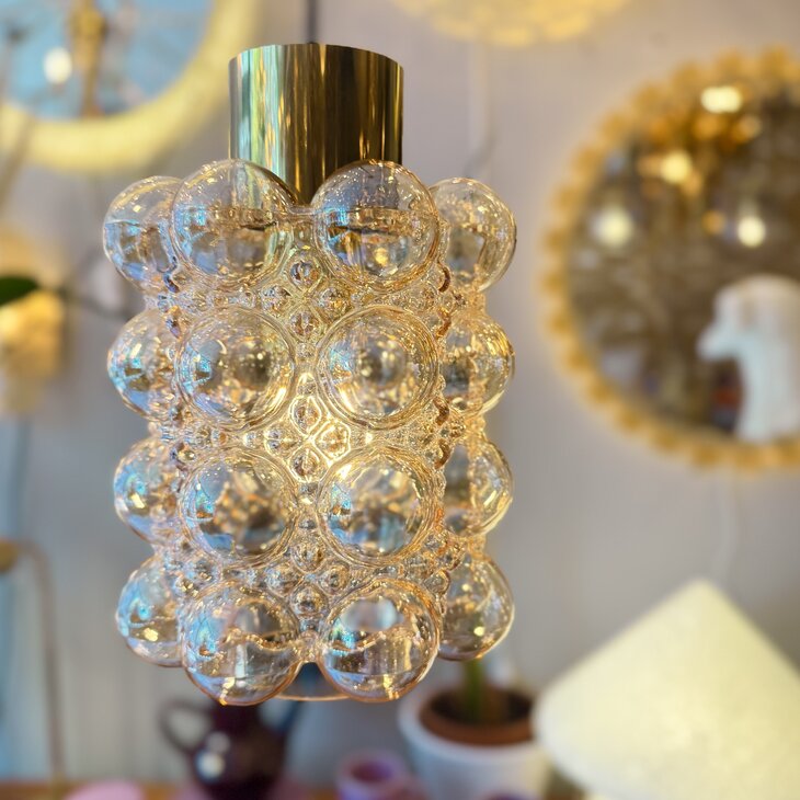Helena Tynell voor Glashutte Limburg glazen bubble hanglamp amber | Sprinkelhop