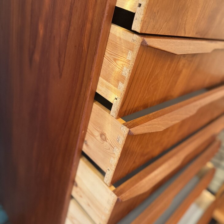 Vintage zeldzame midcentury teak Deense ladekast met 8 lades | Sprinkelhop