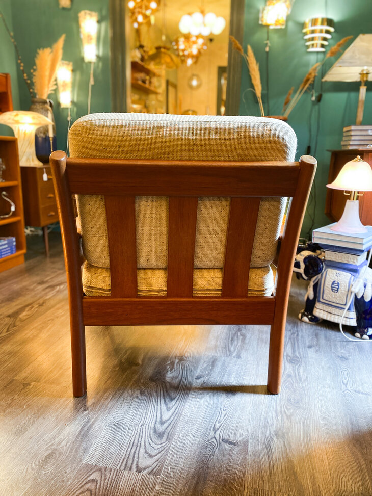 Vintage Deense teak houten fauteuil Dyrlund 1960s | Sprinkelhop