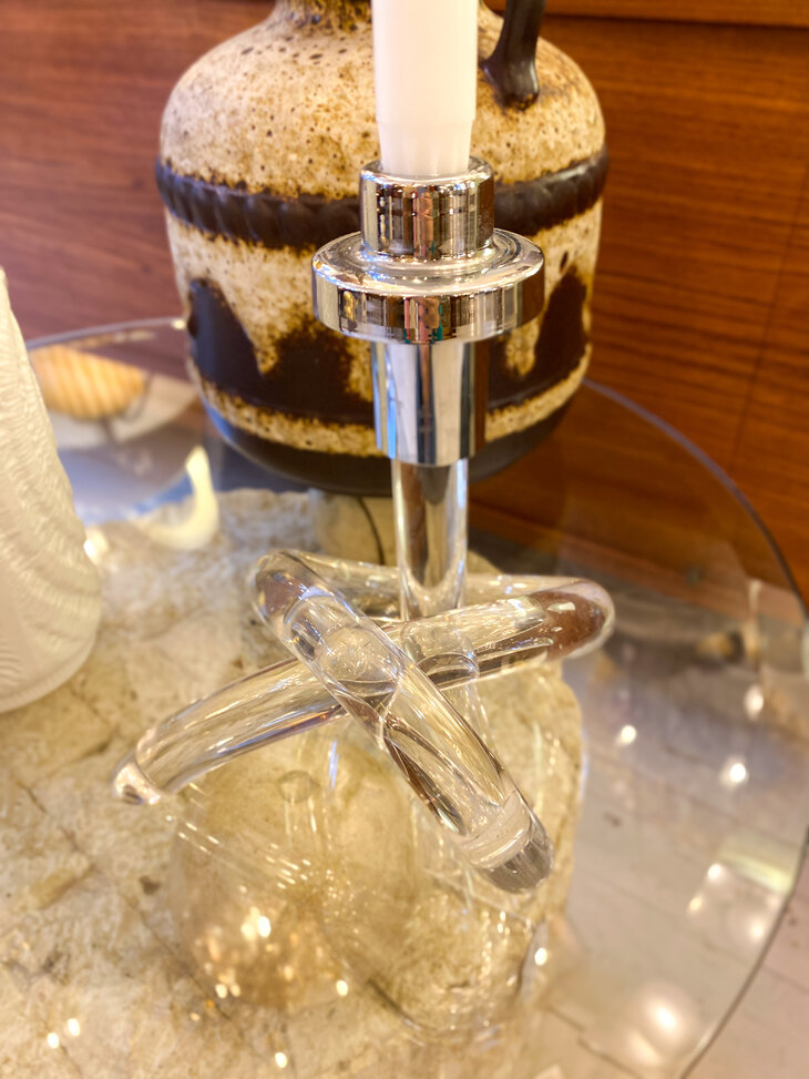 Dorothy Thorpe enkele plexiglazen Pretzel kandelaar | Sprinkelhop