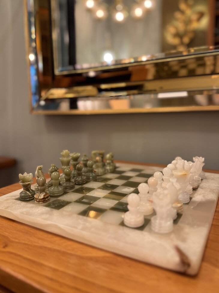 Vintage onyx marmeren schaakspel groen wit | Sprinkelhop