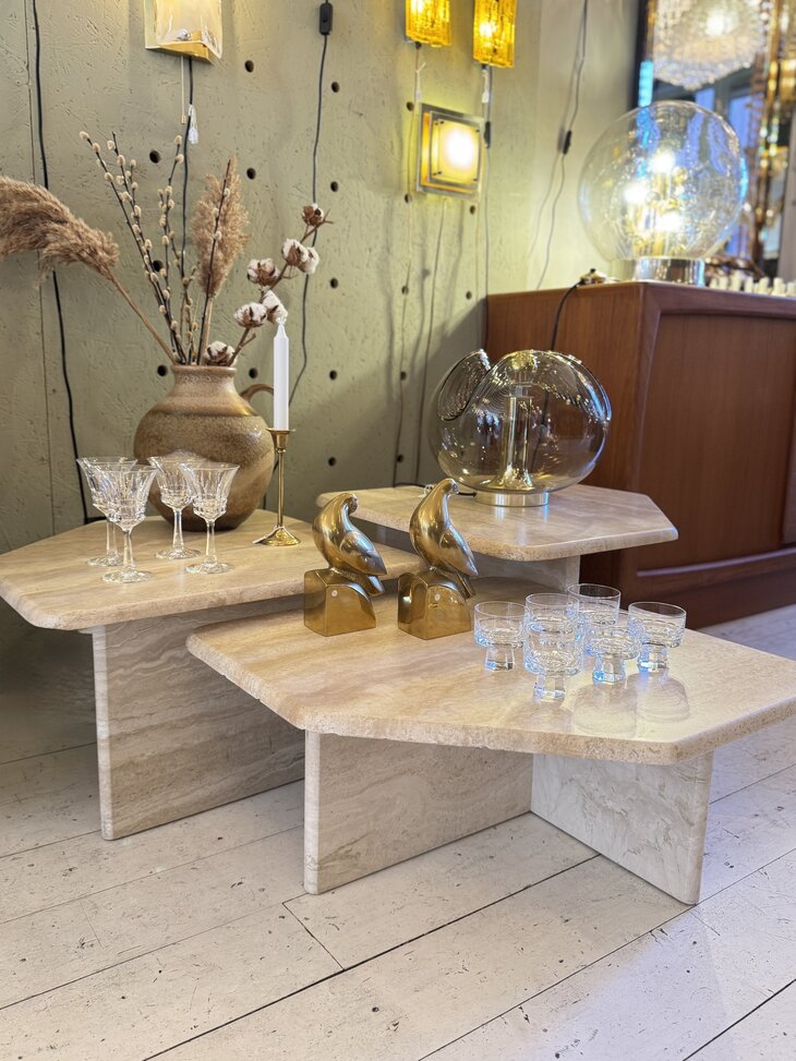 Set vintage vierkante travertin marmeren salontafels | Sprinkelhop