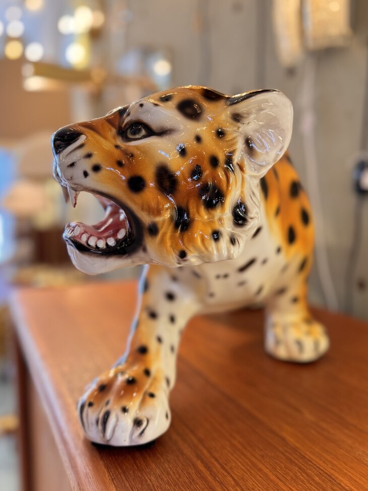 Jaren '80 Italiaanse porseleinen luipaard panter cheetah beeld | Sprinkelhop