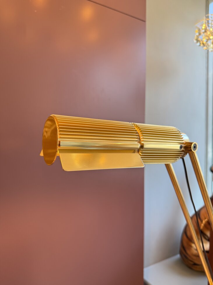 Viktor Frauenknecht voor Swiss Lamps messing haloprofil counter balanced vloerlamp | Sprinkelhop