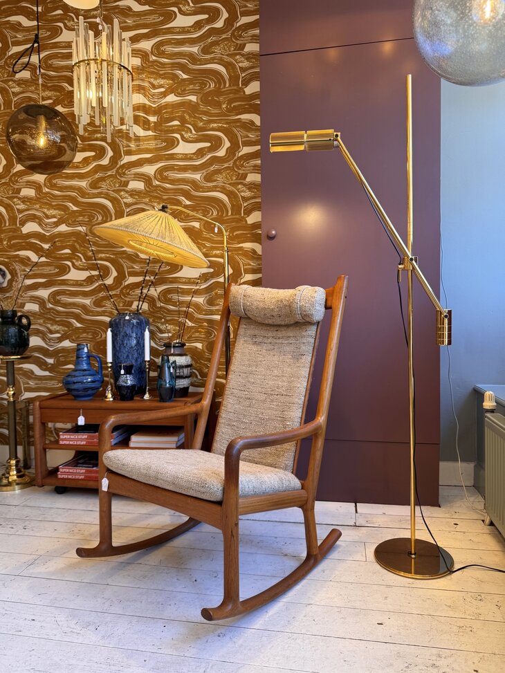 Viktor Frauenknecht voor Swiss Lamps messing haloprofil counter balanced vloerlamp | Sprinkelhop