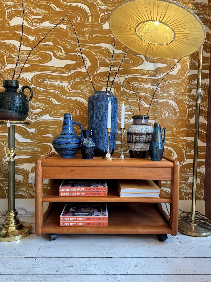 Vintage Toften Denmark open kastje teak op wieltjes | Sprinkelhop