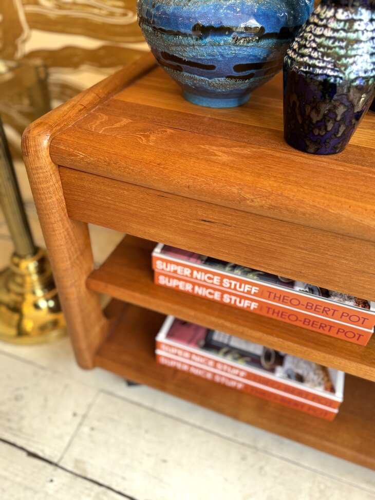 Vintage Toften Denmark open kastje teak op wieltjes | Sprinkelhop