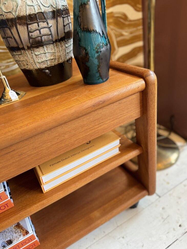 Vintage Toften Denmark open kastje teak op wieltjes | Sprinkelhop