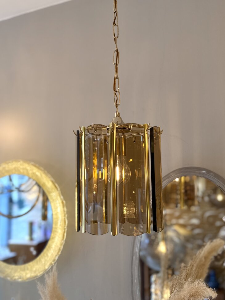 Vintage messing rookglazen platen hanglamp met goudkleurige hangers | Sprinkelhop