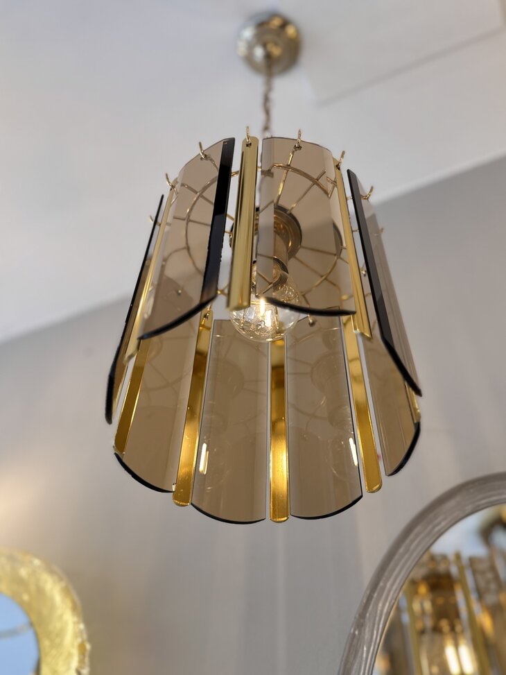 Vintage messing rookglazen platen hanglamp met goudkleurige hangers | Sprinkelhop