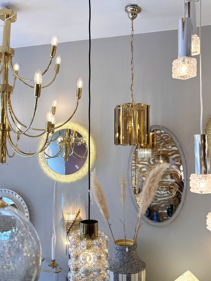 Vintage messing rookglazen platen hanglamp met goudkleurige hangers | Sprinkelhop