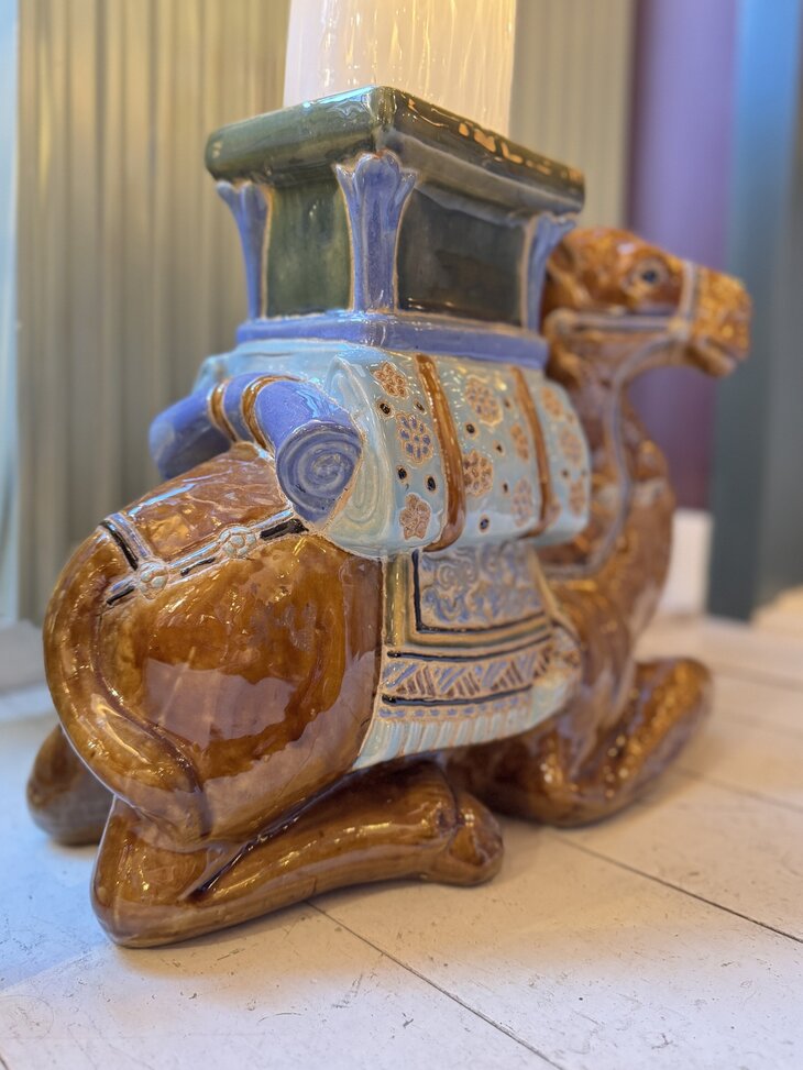 Vintage keramieken bijzettafel plantentafel kameel bruin | Sprinkelhop