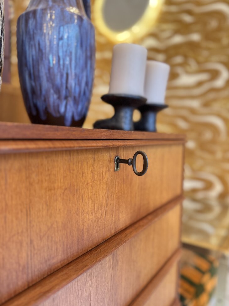 Vintage Deense teak houten ladekast | Sprinkelhop