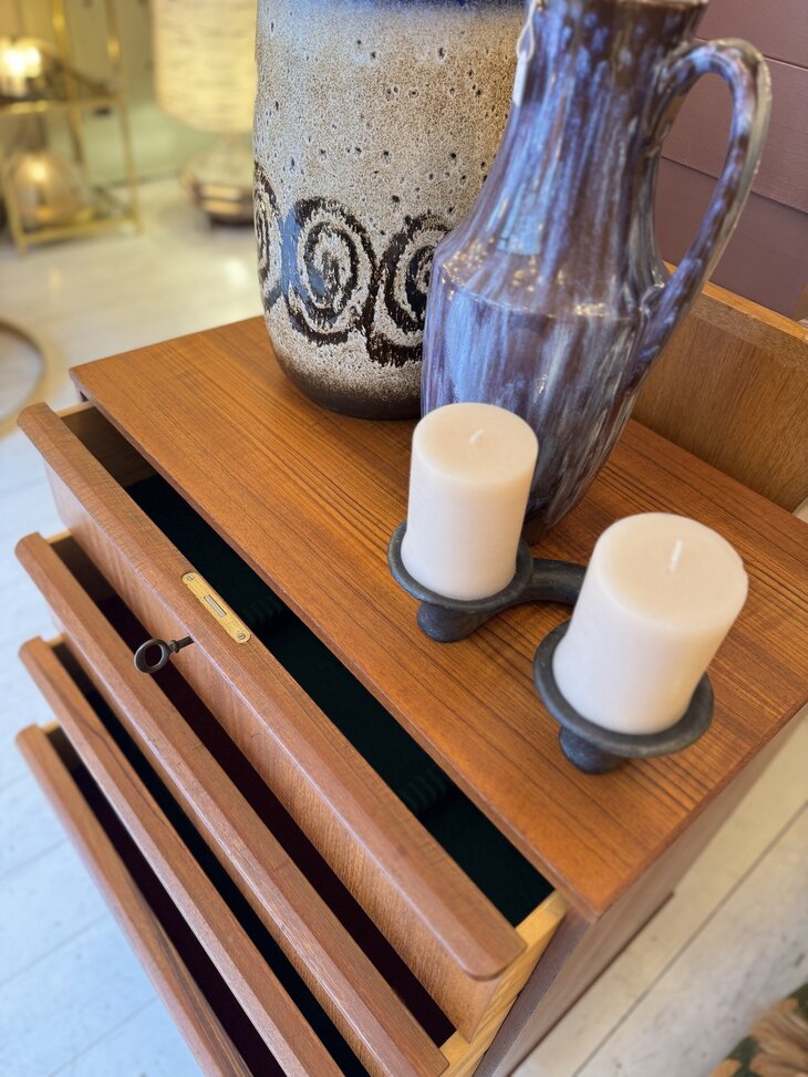 Vintage Deense teak houten ladekast | Sprinkelhop