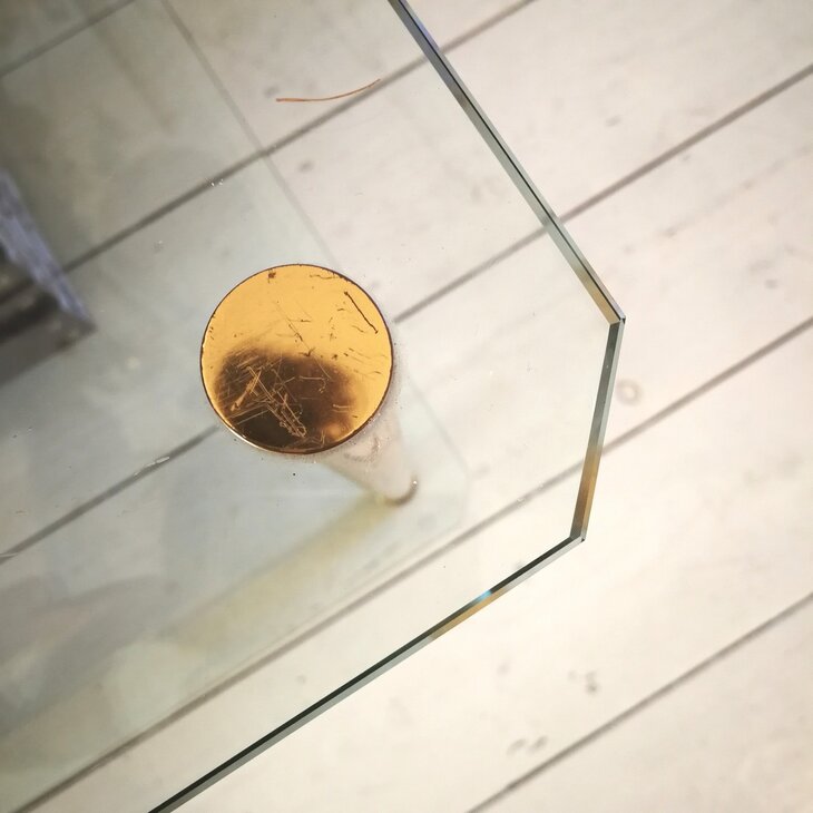 Vintage glazen salontafel bijzettafel messing buisframe | Sprinkelhop