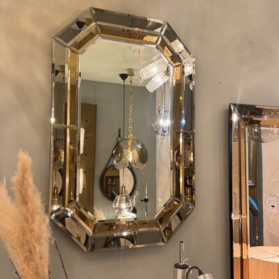 Vintage rechthoekige goudkleurige rookglazen spiegel facet geslepen octagon