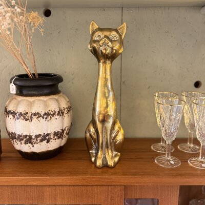 Vintage messing zittende kat beeld